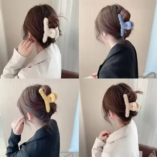 Winter Faux Fur Hair Claw for Women Elegant Acrylic Crab Barrette Hairpin Girl-Hair Accessories Furry Headwear Hair Claw Clip